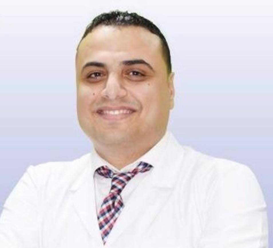 أستاذ دكتور محمد حسن أستاذ م جراحة العظام وجراحة اليد