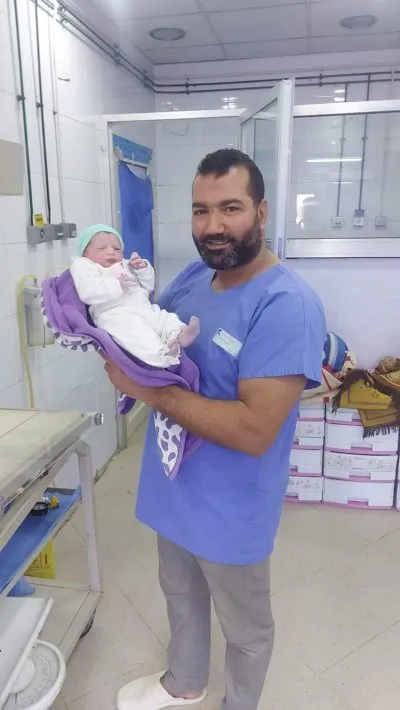 دكتور عزيز  عبدالله عاصي استشاري النساء والتوليد والعقم والحقن المجهري والمناظير