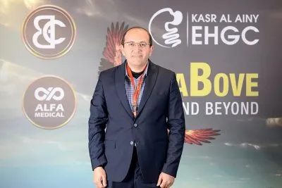 الأستاذ الدكتور وليد احمد الاجاوي استشاري الكبد و الجهاز الهضمي و الأمراض المعدية