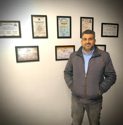 دكتور محمد حامد الاكشر استشاري طب و جراحة العيون