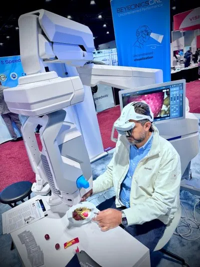 دكتور محمد حامد الاكشر استشاري طب و جراحة العيون
