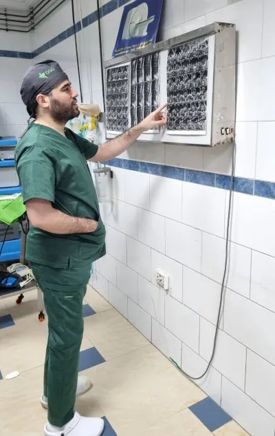 د محمود شعيب استشاري جراحة المخ والأعصاب والعمود الفقري