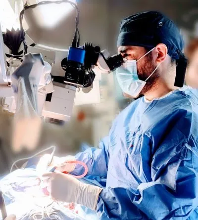 د محمود شعيب استشاري جراحة المخ والأعصاب والعمود الفقري