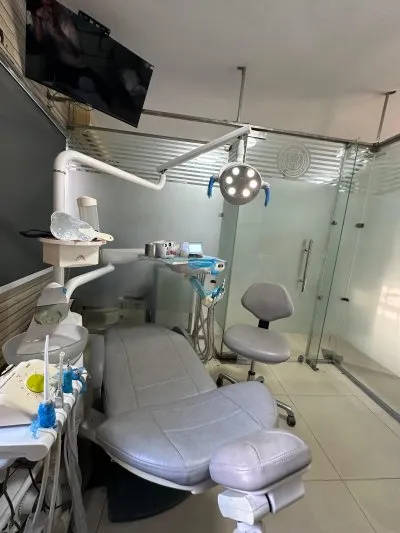 مركز فور دنتل لطب الأسنان