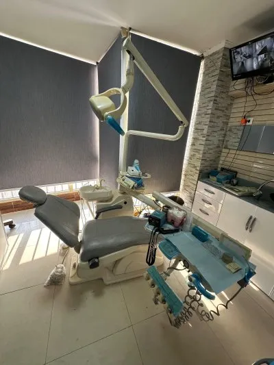 مركز فور دنتل لطب الأسنان