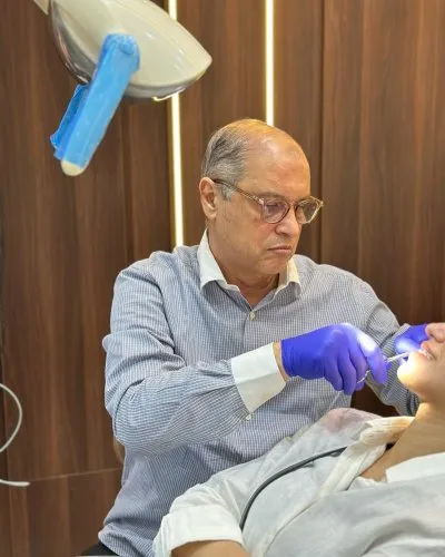 عيادة د.كامل للأسنان
