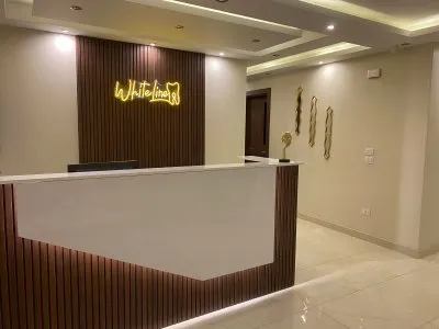 دكتور طاهر السيد أبو عميرة ماجيستر زراعة الأسنان
