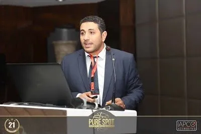 دكتور أحمد عبد العزيز حمزة استشاري الغدد الصماء والسكر