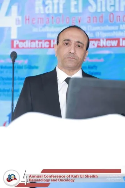 استاذ دكتور اشرف محمد عياد استشاري اطفال و حديثي ولادة 