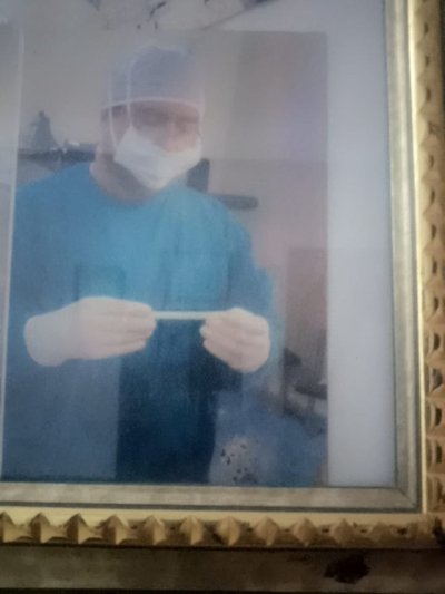 الأستاذ الدكتور عزيز إستشاري جراحة المسالك البولية