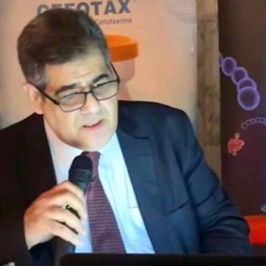 دكتور محمد محمود الصاوى دكتوراه جراحه الانف و الاذن و الحنجرة