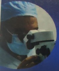 الدكتور أحمد عبد الجواد استشارى طب وجراحة العيون