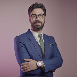 دكتور احمد فوزى الطناحى إستشاري جراحة العظام للاطفال والتشوهات