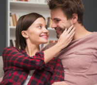 طرق أجعل زوجي يهتم بي أكثر من اهتمامه بأهله؟