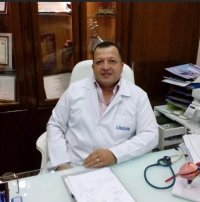 دكتور احمد سليمان رئيس قسم القلب بمستشفى الطلبة