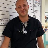 دكتور عمرو محمد الدسوقى إستشاري طب الاطفال وحديثى الولادة