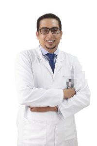 دكتور نبيل امين ناصف مدرس وإستشاري جراحة المخ والاعصاب وجراحات العمود الفقري