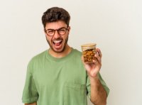 فوائد اللوز للرجال وكيفية استخدامه لتقوية الانتصاب