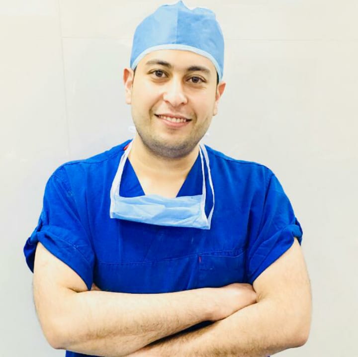 دكتور ابراهيم الدالى استشارى جراحة العظام والكسور والمفاصل الصناعية والمناظير