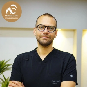 دكتور محمد ناصر غزلان أخصائى جراحة التجميل