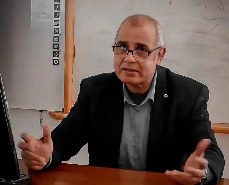 دكتور احمد محمد الشيخ أستاذ م جراحة انف واذن و نجرة