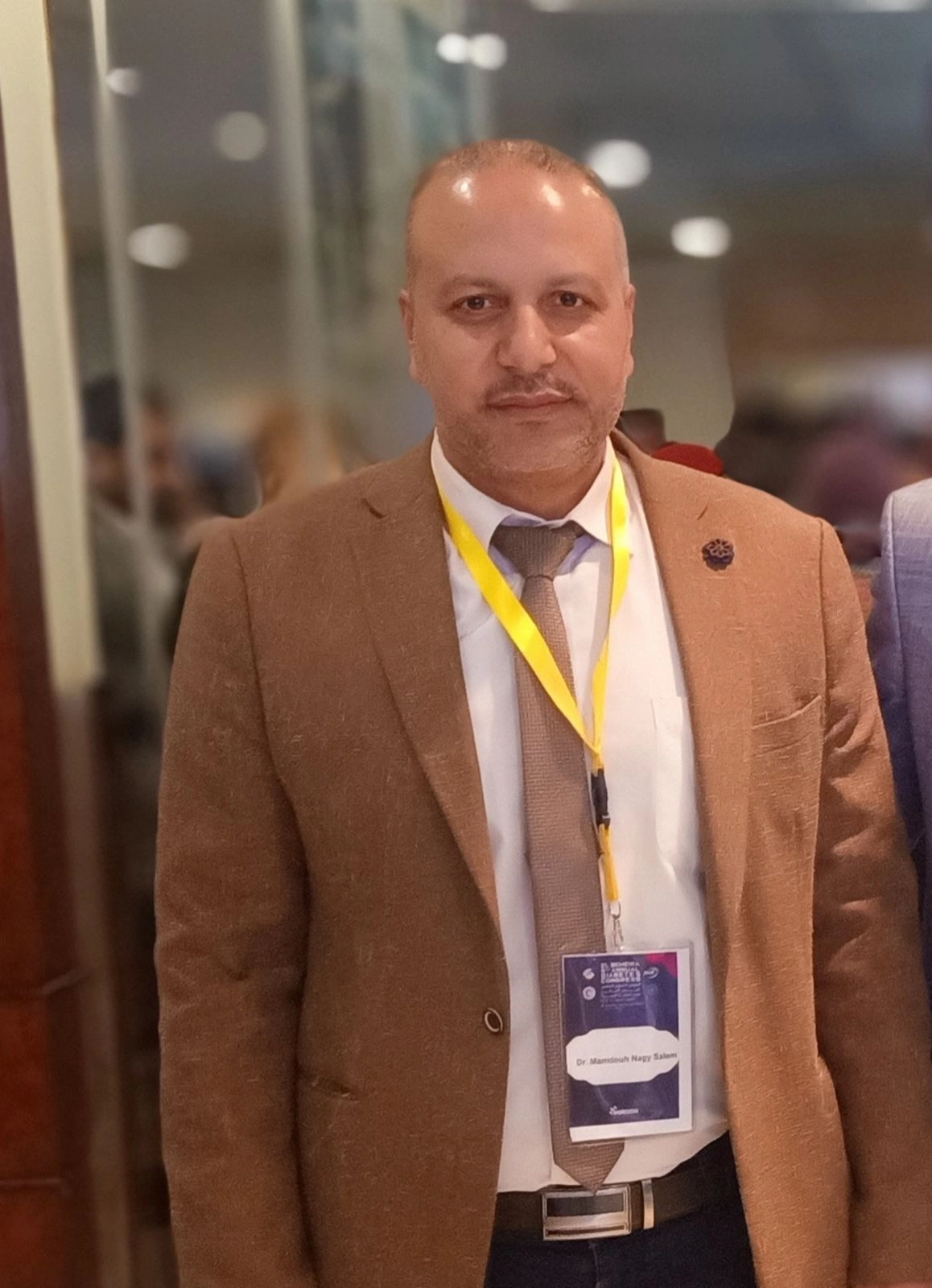 دكتور ممدوح سالم إستشاري جراحة تجميل وتنسيق قوام