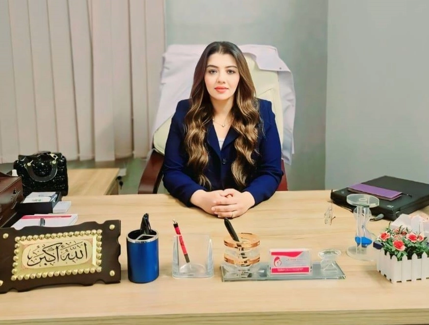 دكتورة دينا مصطفى استشارى امراض نساء وتوليد وعقم