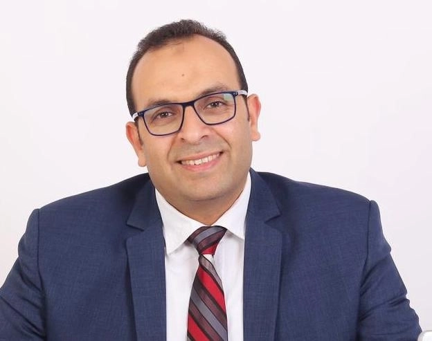 دكتور احمد باشا مدرس جراحة عامة وجراحة أورام