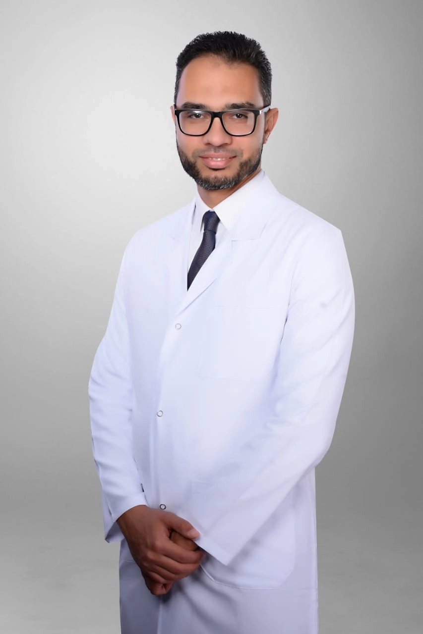 دكتور محمد رفيق سعفان إستشارى جراحة أوعية دموية