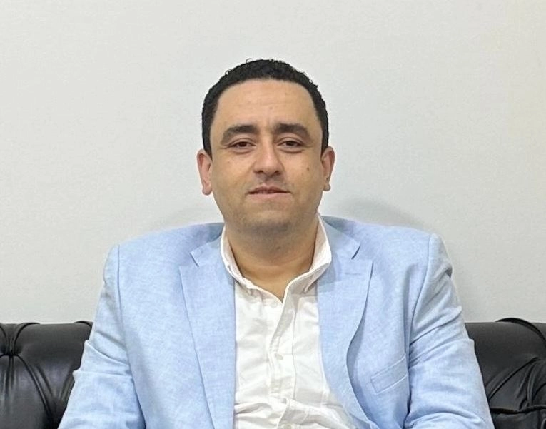 دكتور ايمن عبد الحميد أستاذ جراحة أورام ومناظير