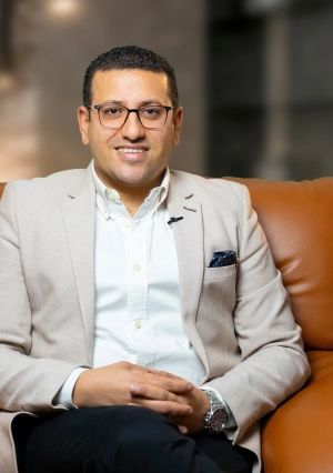 دكتور باسم دوس إستشاري أمراض النساء والتوليد