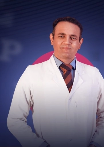 دكتور يوسف ابو زيد استشارى جراحة العيون