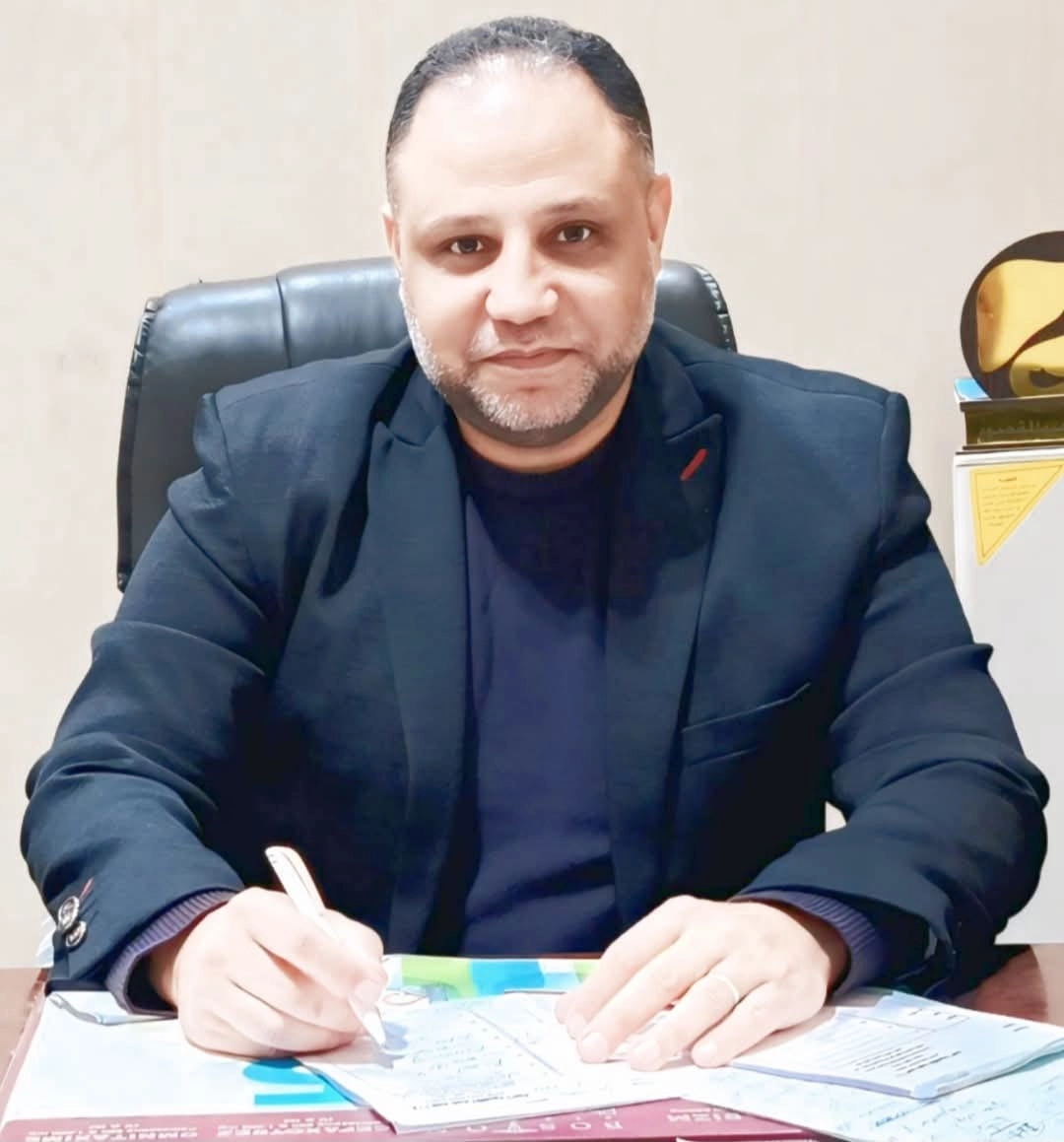 دكتور أحمد عبد المقصود إستشاري الجهاز الهضمى