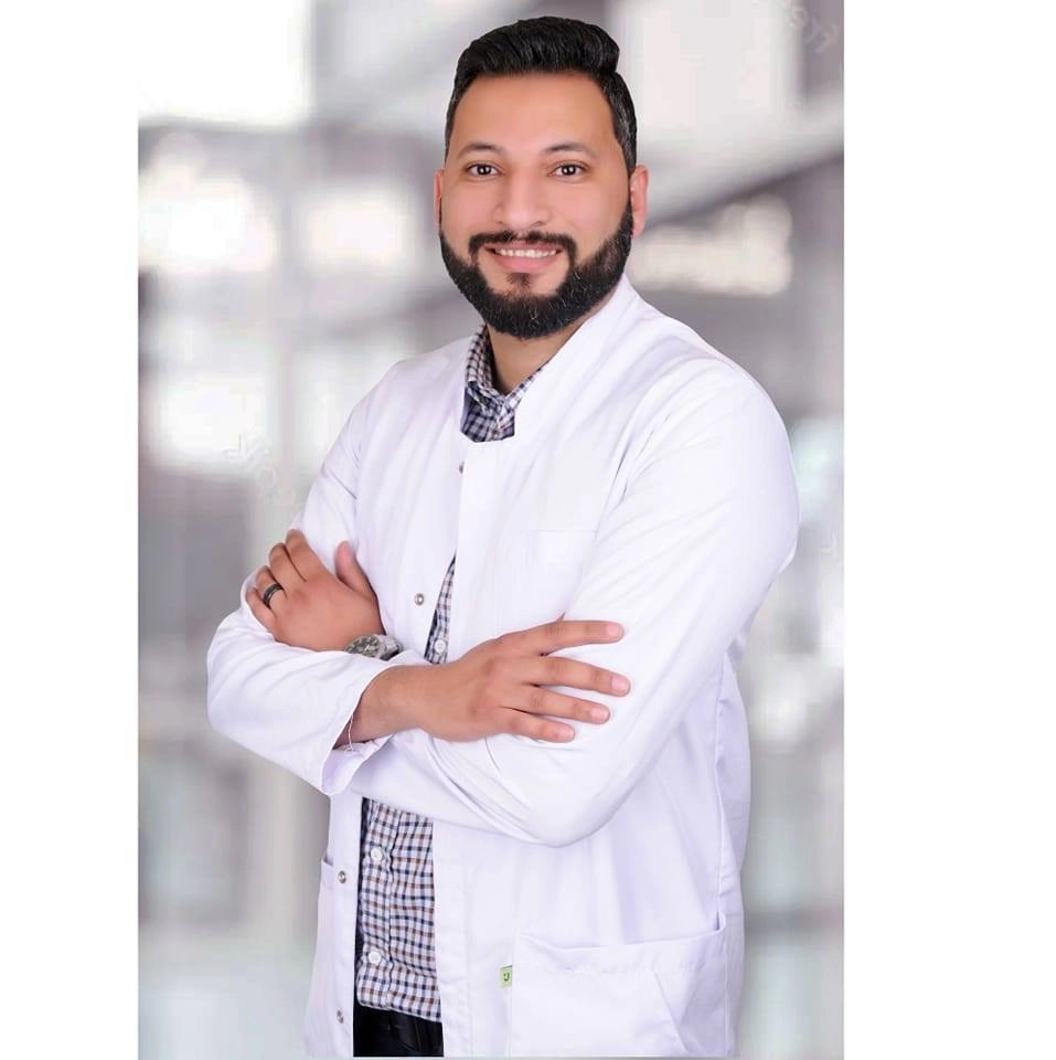 دكتور مصطفى رمضان اخصائى العظام وجراحات اليد