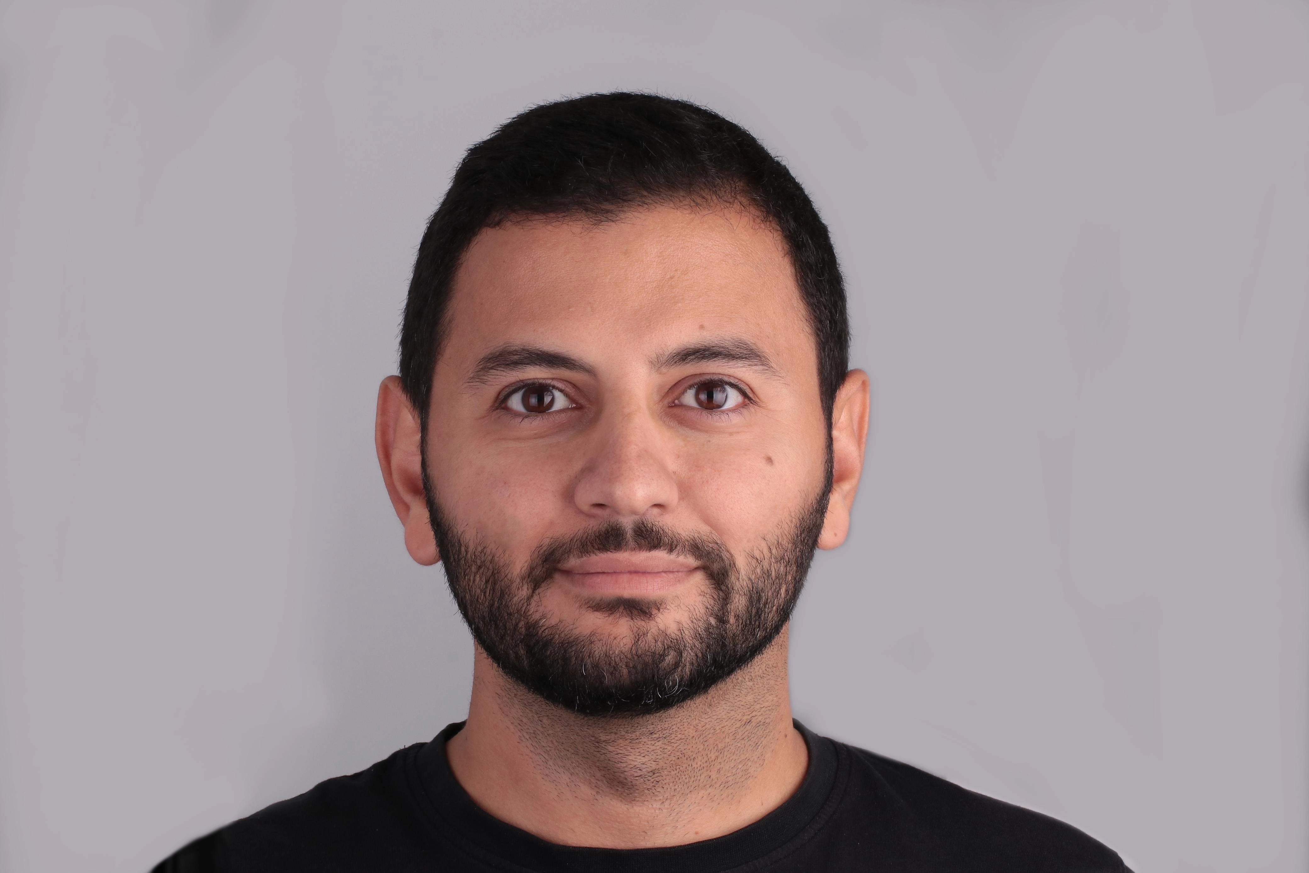 دكتور محمد غانم استشاري جراحة الفم والوجه والفكين دكتور محمد غانم استشاري جراحة الفم والوجه والفكين