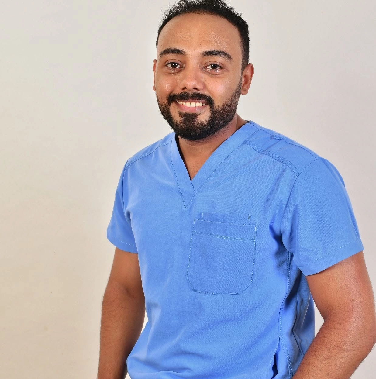 دكتور بسام خالد فهمي لجراحة عظام وكسور و اصابات ملاعب