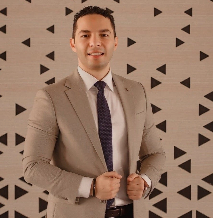 دكتور محمد صلاح عبد السلام أخصائي سكر وغدد صماء  و تغذية علاجية