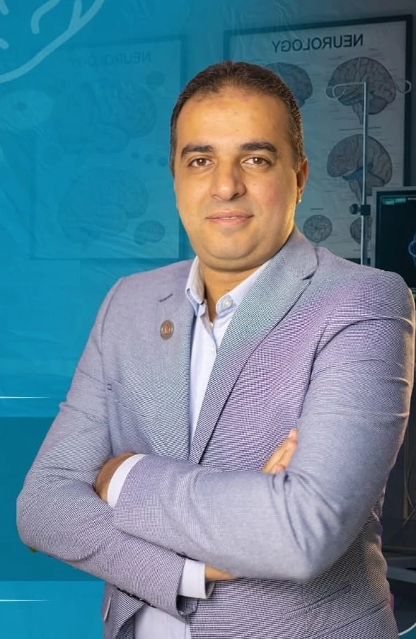دكتور محمد ابراهيم زهيرى استشارى جراحة المخ و الاعصاب
