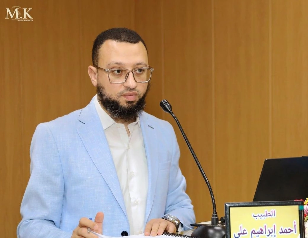 دكتور احمد ابراهيم  استشاري الامراض الجلدية و التناسلية و الذكورة