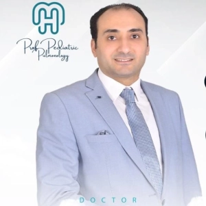 الاستاذ الدكتور محمد حمزه دكتوراه طب الاطفال و استاذ واستشاري صدر وحساسيه الاطفال بكليه الطب
