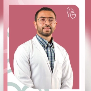 دكتور عمر رضا اخصائى النساء و التوليد