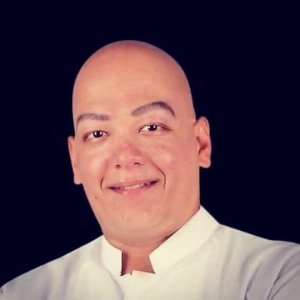 دكتور ابراهيم عماد لطب و جراحة الفم و الاسنان