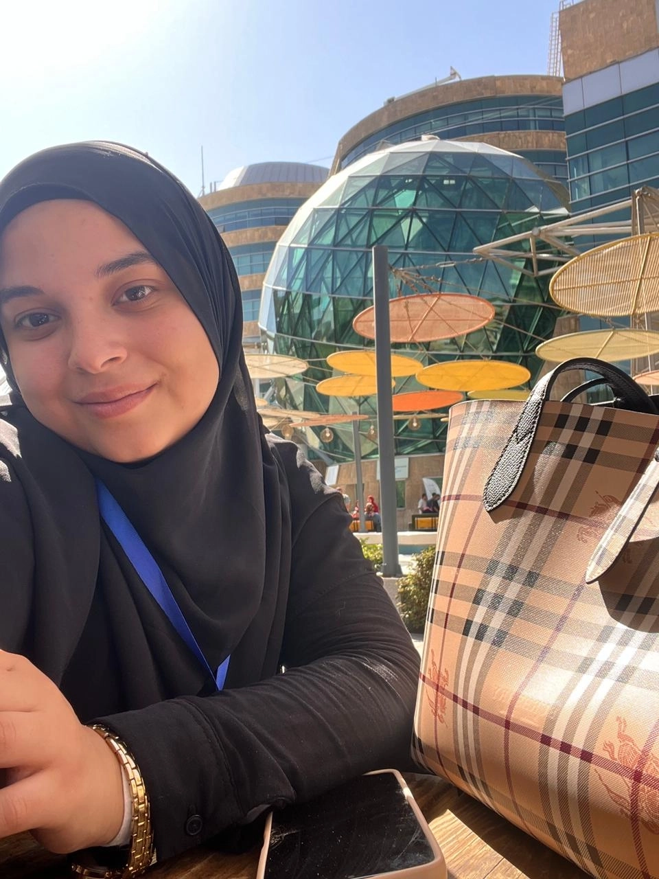 أخصائية نفسية دنيا توفيق