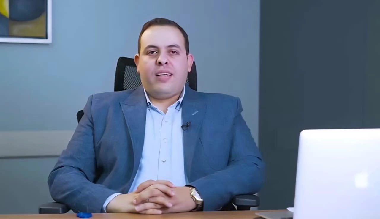 دكتور محمد عبد المنعم طعيمة استشاري الجراحة العامة و المناظير