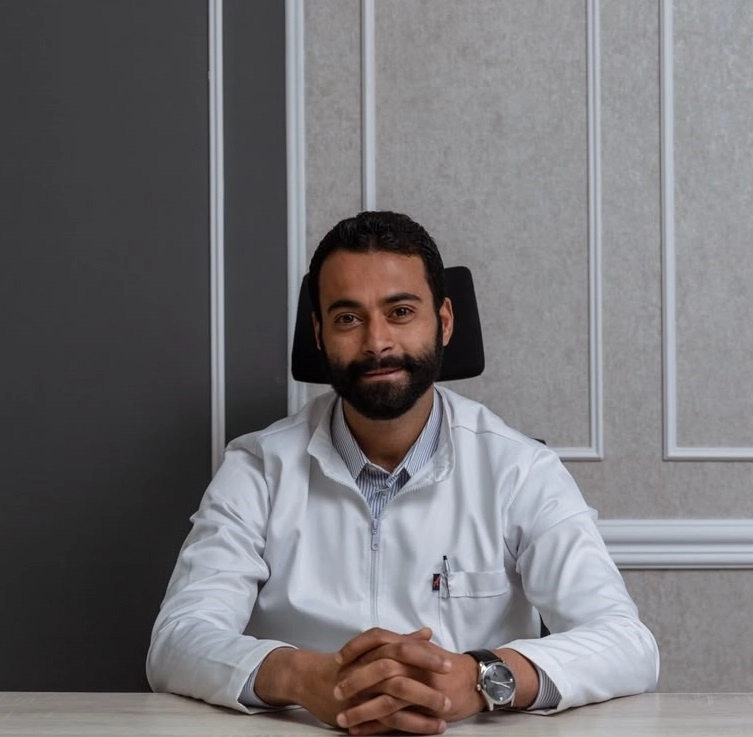 Dr Mustafa Al-Hassafi Consultant in Oral and Dental