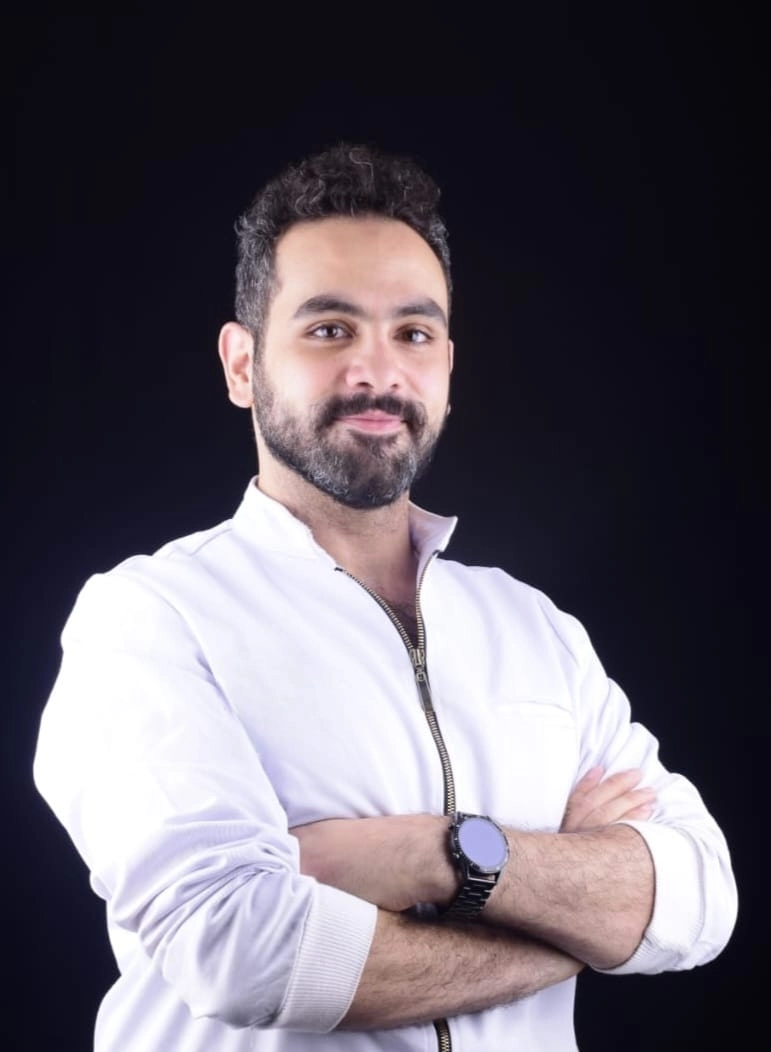 دكتور أحمد المتولي عبد الرازق طبيب تقويم اسنان