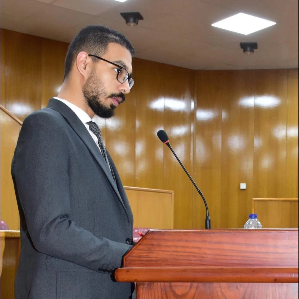دكتور محمد مصطفى ابوزيد  أخصائي جراحات جهاز هضمي و سمنة و مناظير
