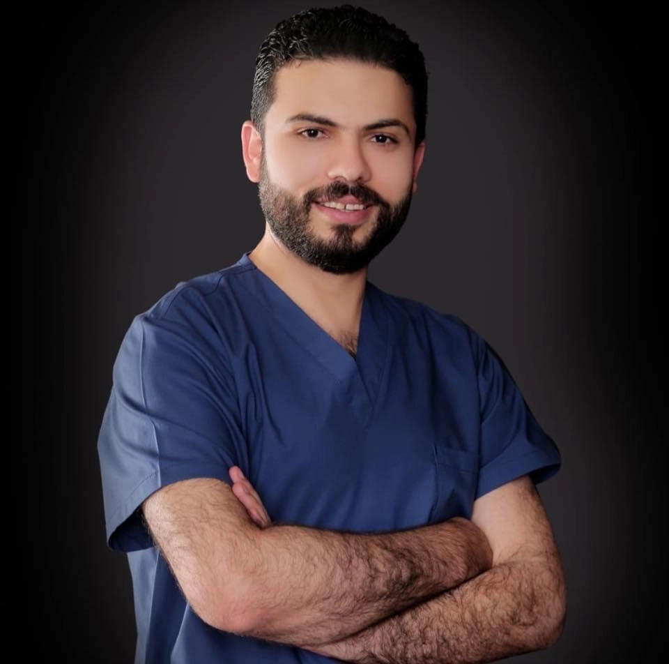 دكتور أحمد فاروق إمبابي  استشاري أمراض النساء والتوليد والعقم