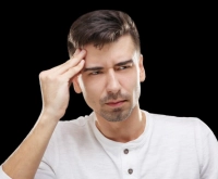 أسباب حدوث الصداع بعد أكل الكعك والبسكويت والبيتي فور