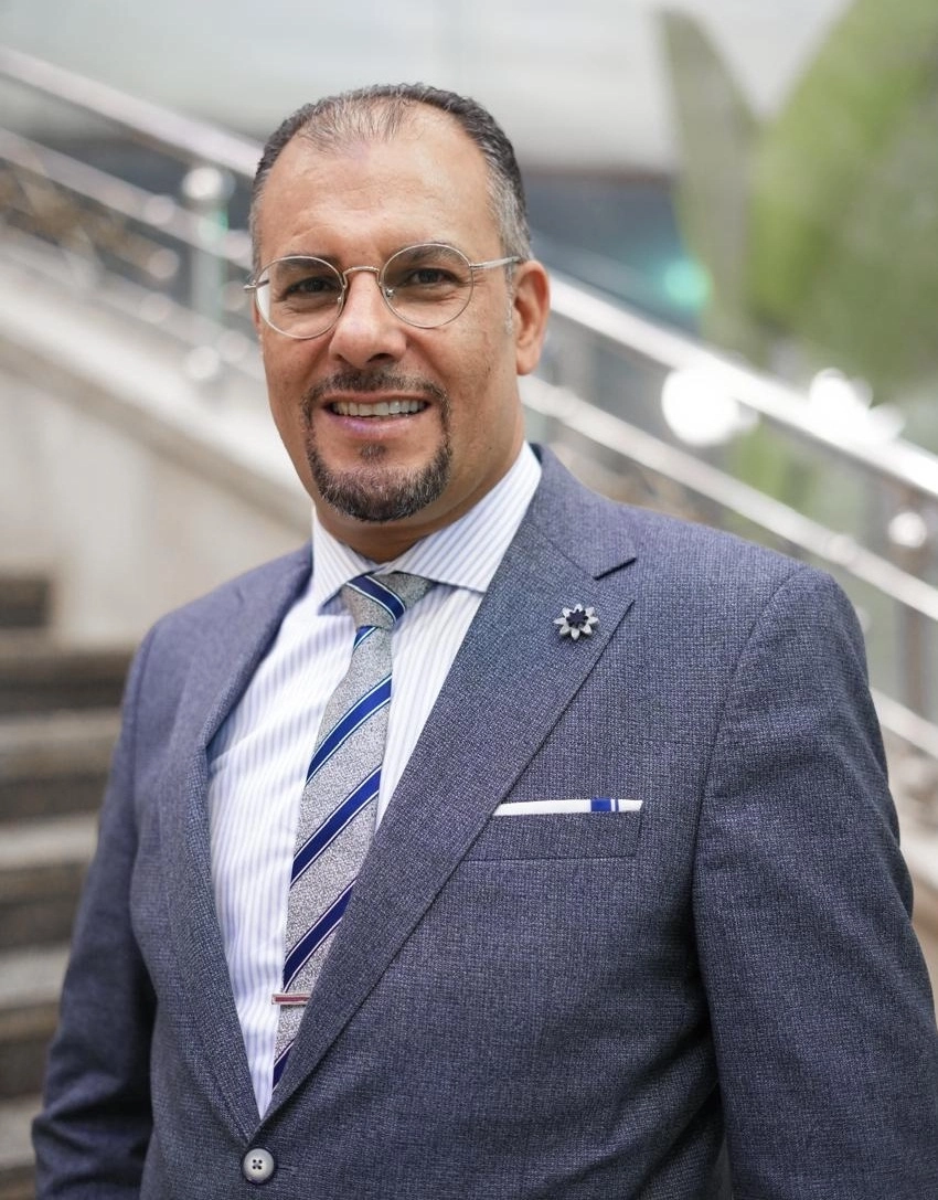 دكتور خليل طه أبو ركبة استشاري جراحة عامة و جراحة مناظير